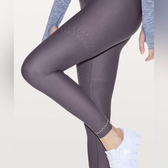 Lululemon Women’s Zoned In Tights in Moonphase Greyish Purple Size 6 - Picture 1 of 17